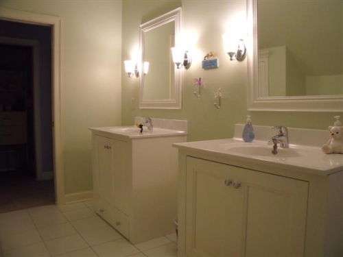 Jack and Jill Bath with Matching Mirrors and Optional Drawer on the Step