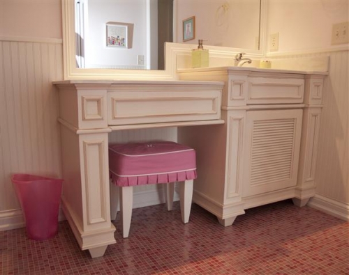 Girls Bath with Louvered Doors and Applied Moulding Drawers