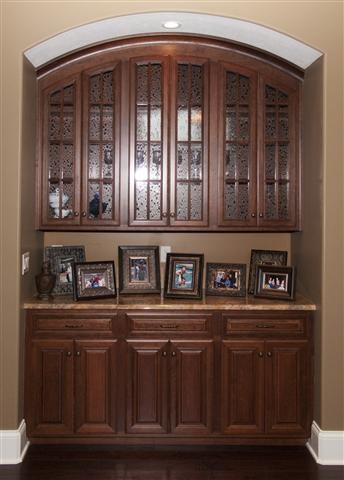 Radius Top Cabinet with Mullion Doors and Seedy Glass